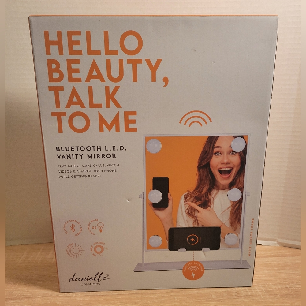 Danielle Creations Hello Beauty Talk to Me Bluetooth LED Vanity Mirror NIB